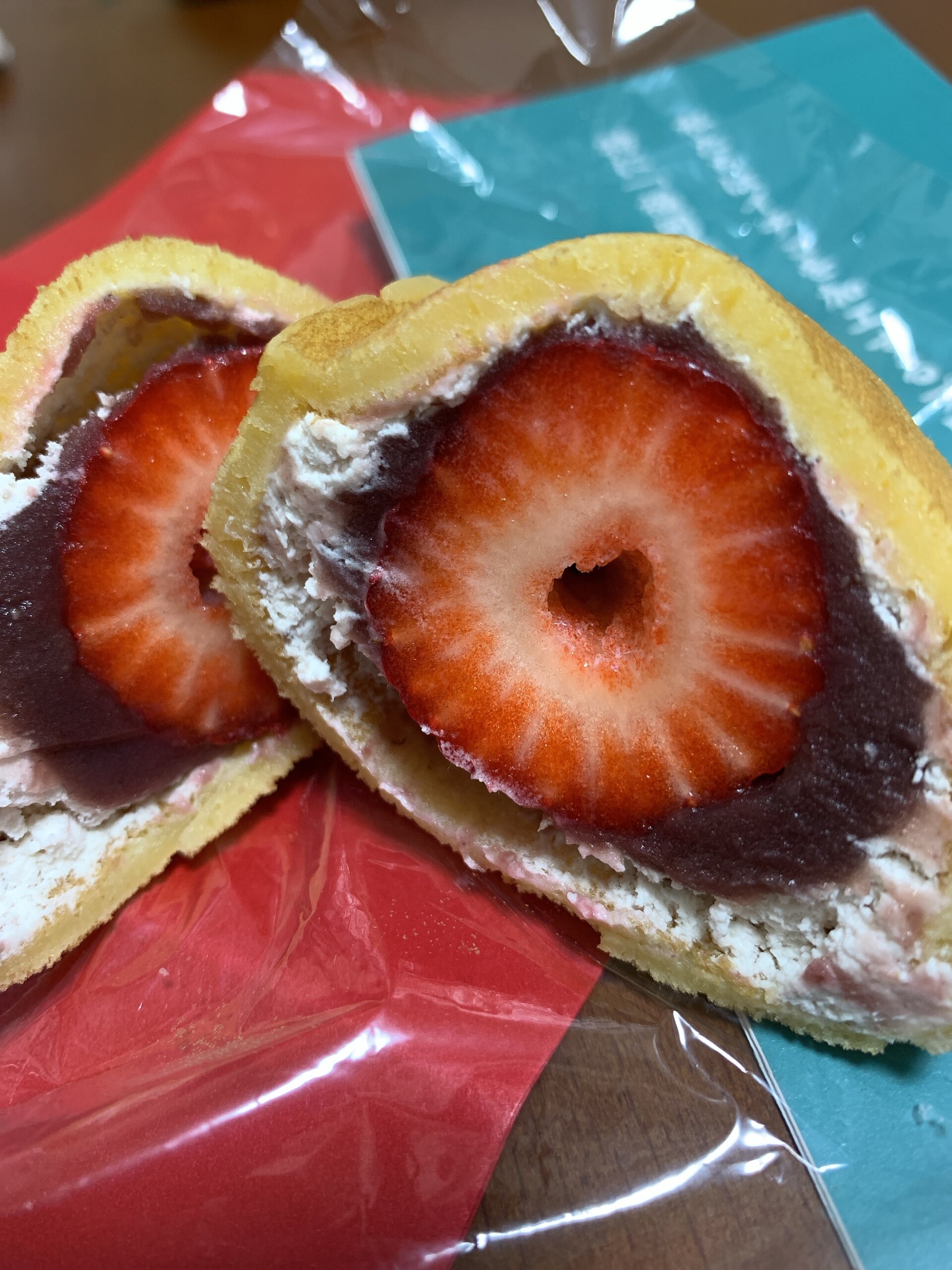 【伊都きんぐは博多駅でも買えます！】どらきんぐ生を食べてみました。 スイーツなお土産集めましたょ！